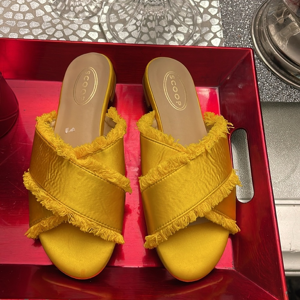 Slippers - Picture 5 of 5